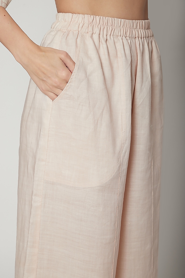 White Boxy Top With Block Print by Urvashi Kaur at Pernia's Pop Up Shop