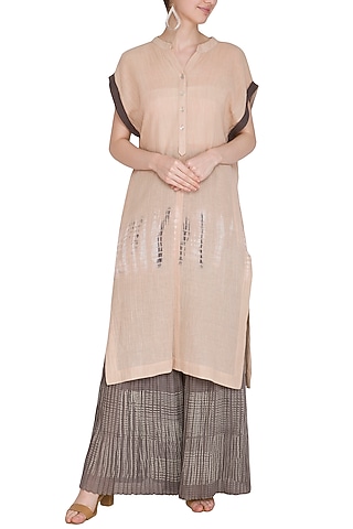 Salmon Pink Tie-Dye Printed Long Tunic by Urvashi Kaur