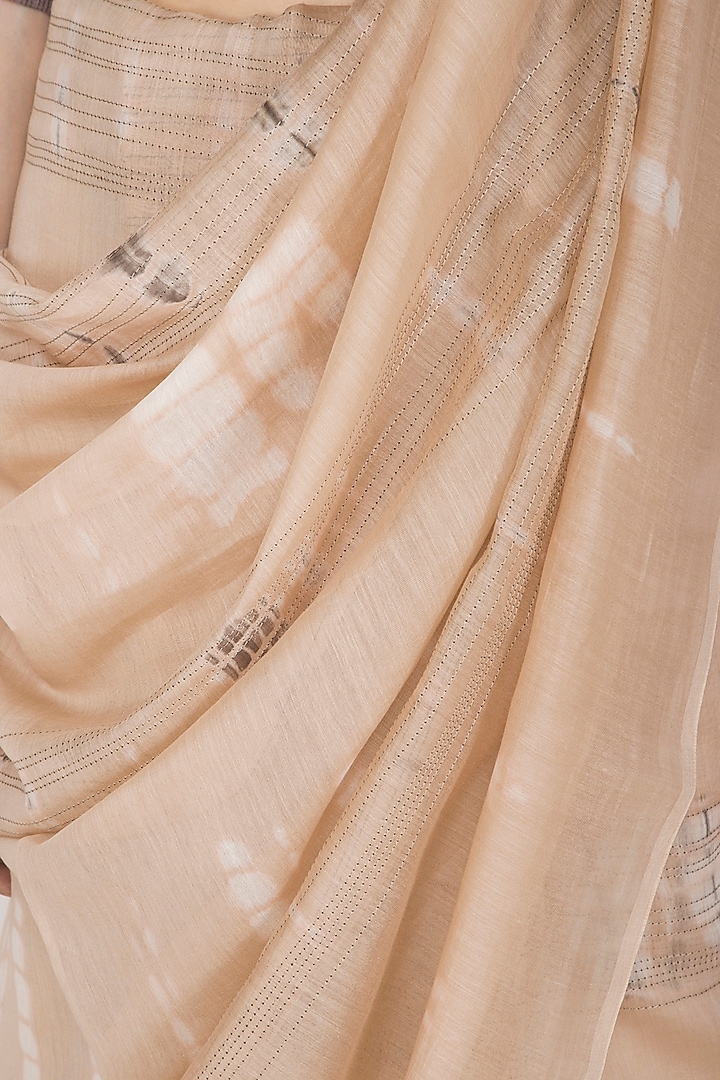 Salmon Pink Sheer Chanderi Silk Tie-Dye Printed Party Wear Saree by Urvashi Kaur at Pernia's Pop Up Shop