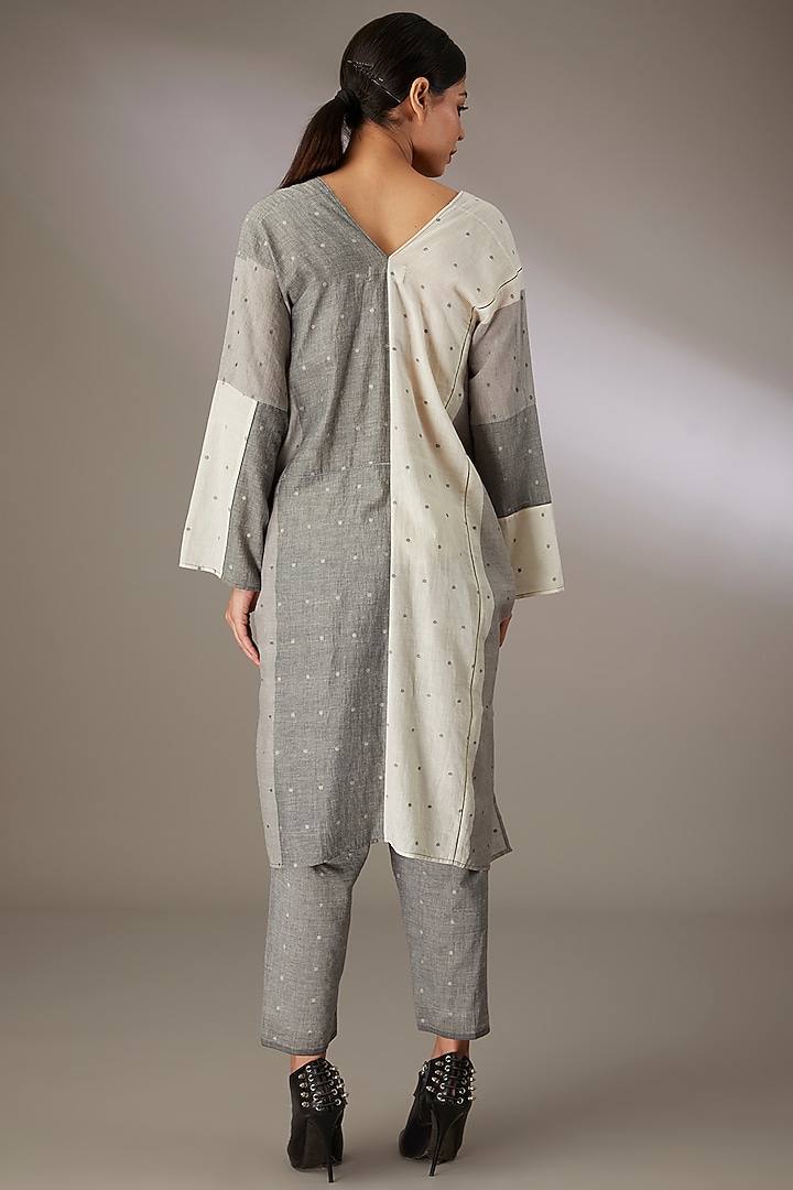 Grey Handloom Dotted Jamdani Pants by Urvashi Kaur at Pernia's Pop Up Shop