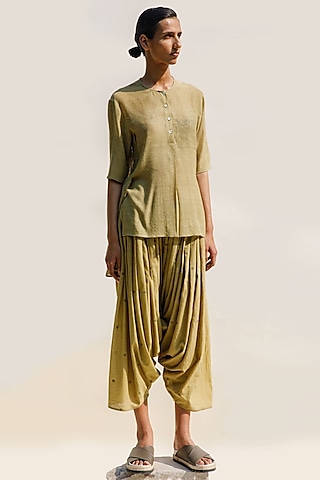 Ochre Handspun Jamdani Cotton Silk Salwar Pants by Urvashi Kaur