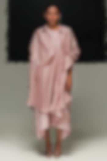Dusty Pink Handwoven Chanderi Silk Oversized Shirt by Urvashi Kaur at Pernia's Pop Up Shop