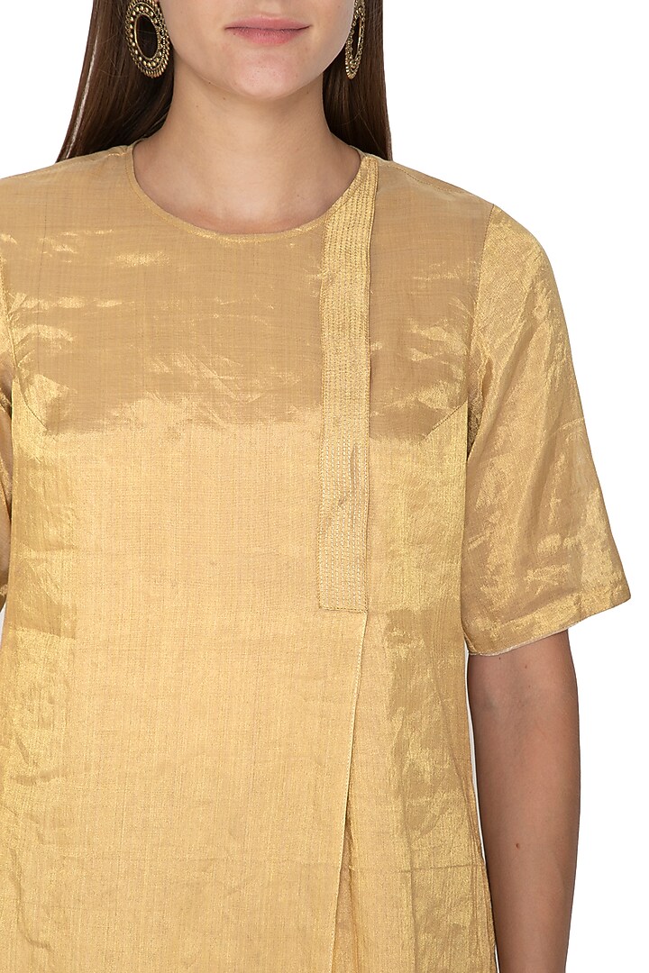 Golden Woven Round Neck Tunic by Urvashi Kaur at Pernia's Pop Up Shop