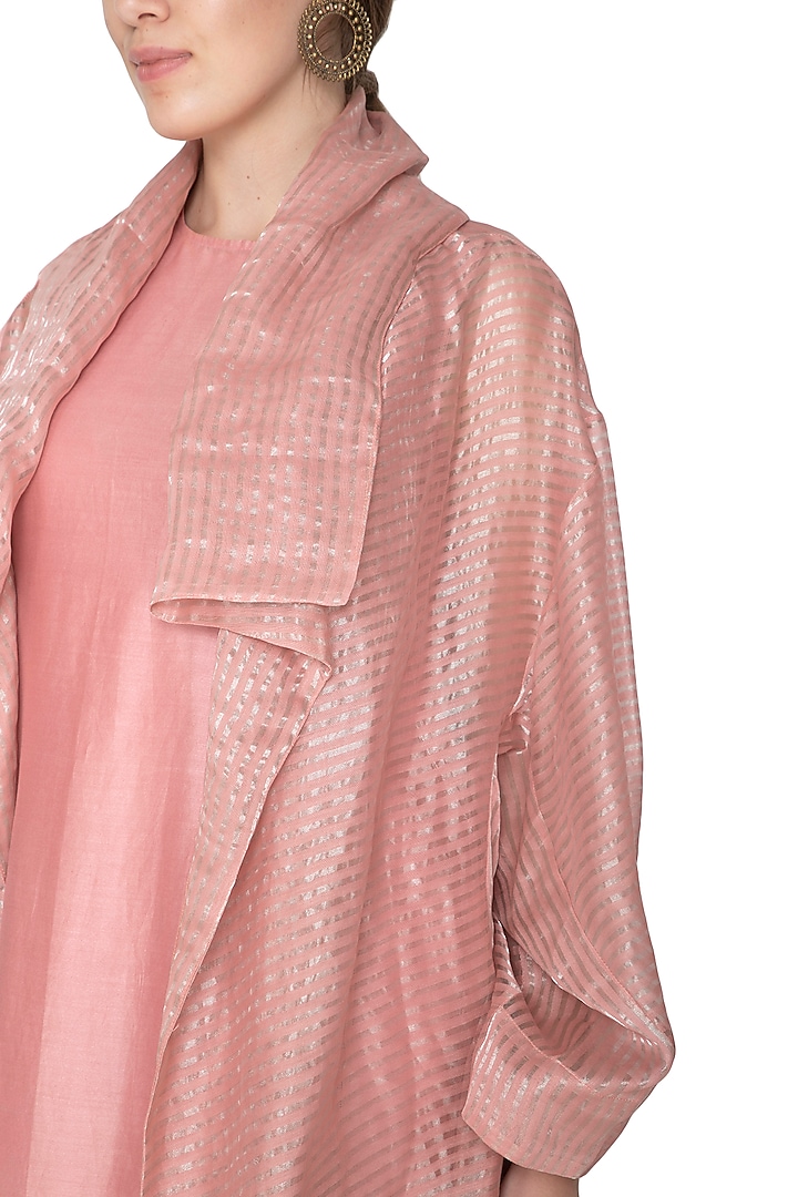 Pink Zari Embellished Shrug Jacket by Urvashi Kaur at Pernia's Pop Up Shop