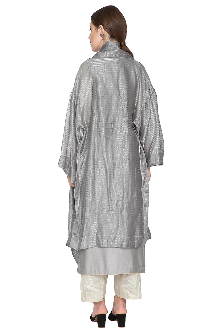 Silver Zari Embellished Shrug Jacket by Urvashi Kaur at Pernia's Pop Up Shop