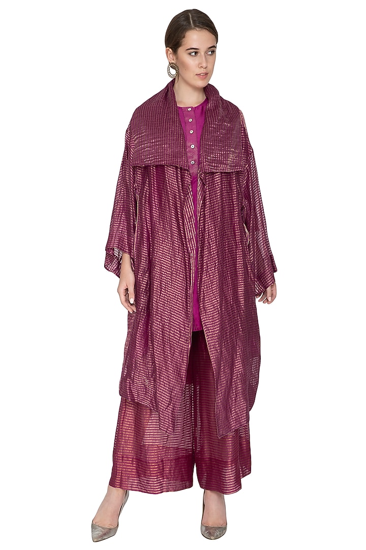 Fuchsia Zari Embellished Shrug Jacket by Urvashi Kaur at Pernia's Pop Up Shop