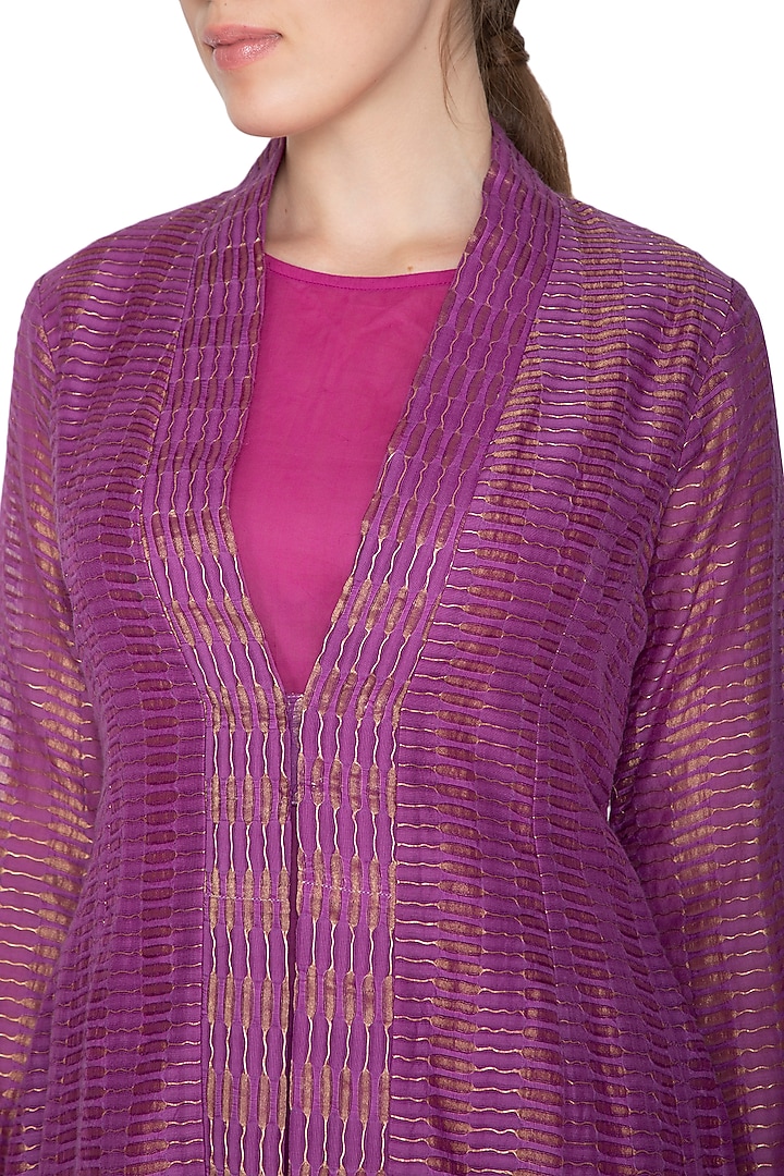 Fuchsia Zari Embellished Jacket by Urvashi Kaur at Pernia's Pop Up Shop