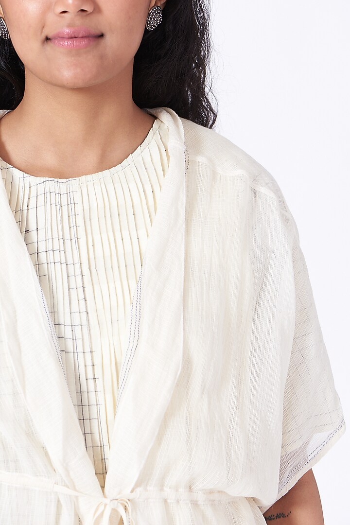 Antique White Handwoven Kota Cotton Jacket by Urvashi Kaur at Pernia's Pop Up Shop