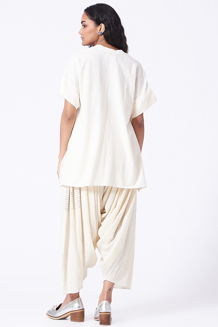 Antique White Linen Silk Paneled Top by Urvashi Kaur at Pernia's Pop Up Shop
