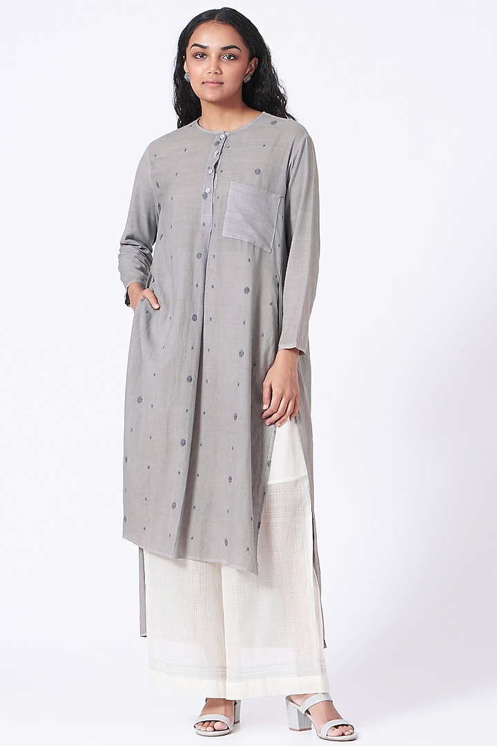Pearl Grey Cotton Jamdani Tunic by Urvashi Kaur