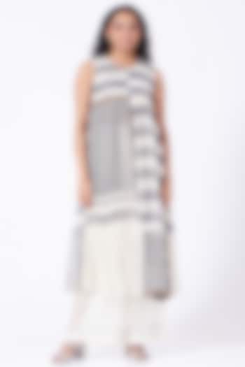 Antique White & Charcoal Pleated Dress by Urvashi Kaur