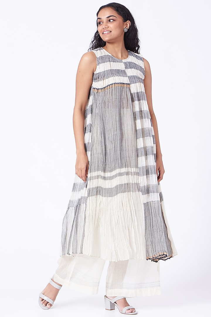 Antique White & Charcoal Pleated Vacation Dress by Urvashi Kaur at Pernia's Pop Up Shop