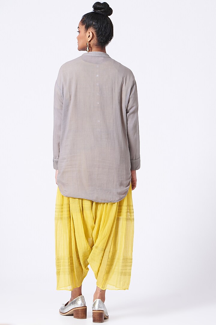 Pearl Grey Handwoven Cotton Jamdani Shirt by Urvashi Kaur at Pernia's Pop Up Shop