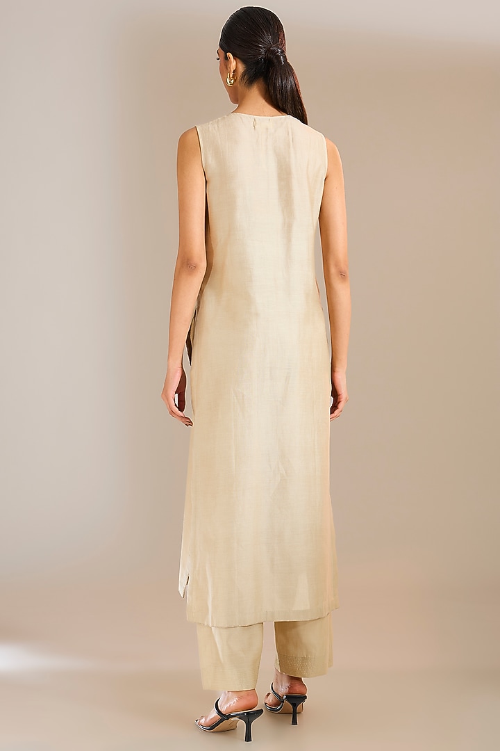 Silver-Grey Chanderi Silk Tunic by Urvashi Kaur at Pernia's Pop Up Shop