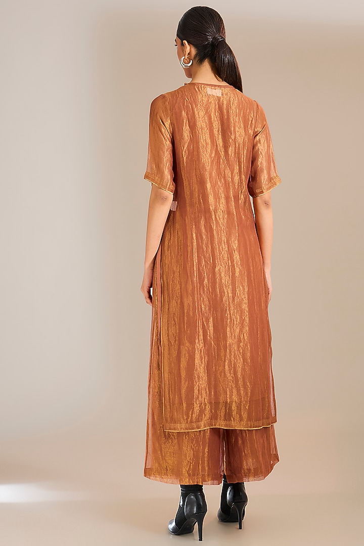 Rust Textured Tissue Silk Kurta by Urvashi Kaur at Pernia's Pop Up Shop