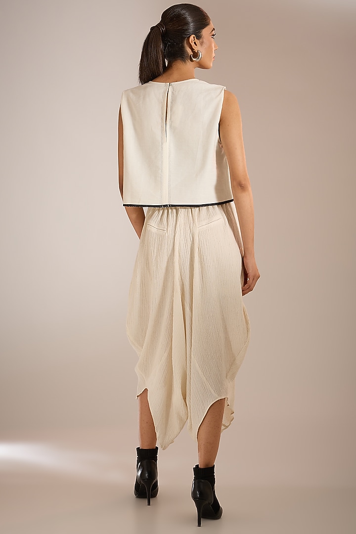 White Crinkle Cotton Pants by Urvashi Kaur at Pernia's Pop Up Shop
