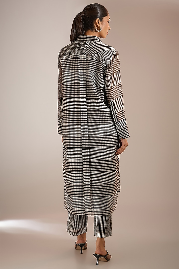 Black Handwoven Maheshwari Silk Pants by Urvashi Kaur at Pernia's Pop Up Shop