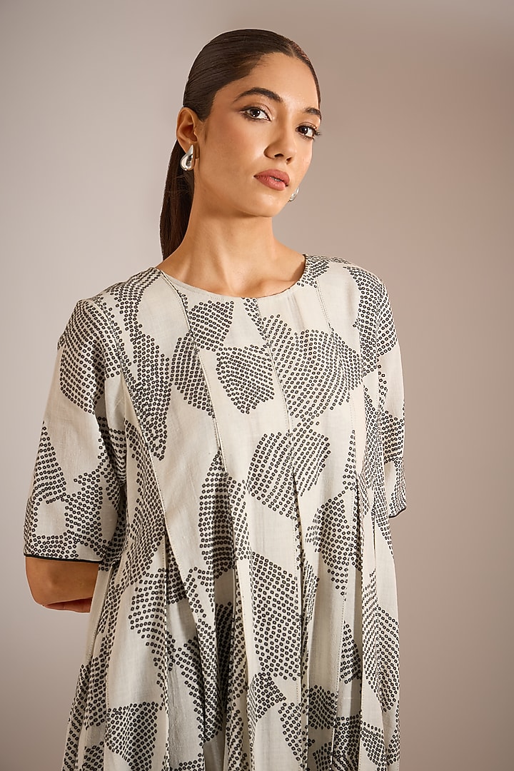 Ecru White Handloom Cotton Khadi Shibori Printed Pleated Vacation Dress by Urvashi Kaur at Pernia's Pop Up Shop