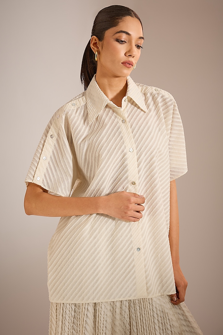 Shell White Cotton Textured Shirt by Urvashi Kaur at Pernia's Pop Up Shop