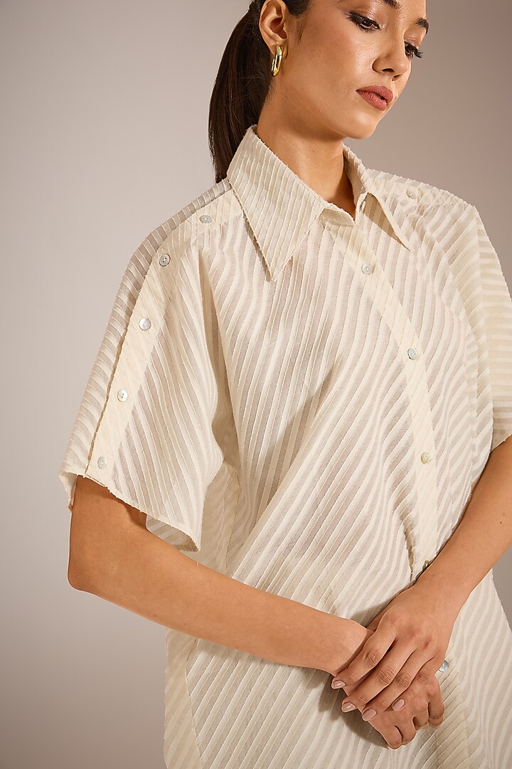 Shell White Cotton Textured Shirt by Urvashi Kaur at Pernia's Pop Up Shop