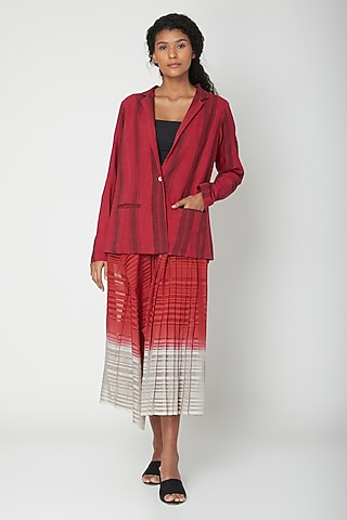 Red Printed Cotton Jacket by Urvashi Kaur
