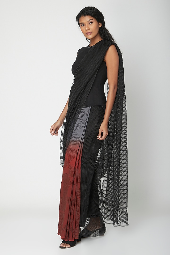 Red Ombre Shibori Print Party Wear Saree by Urvashi Kaur at Pernia's Pop Up Shop