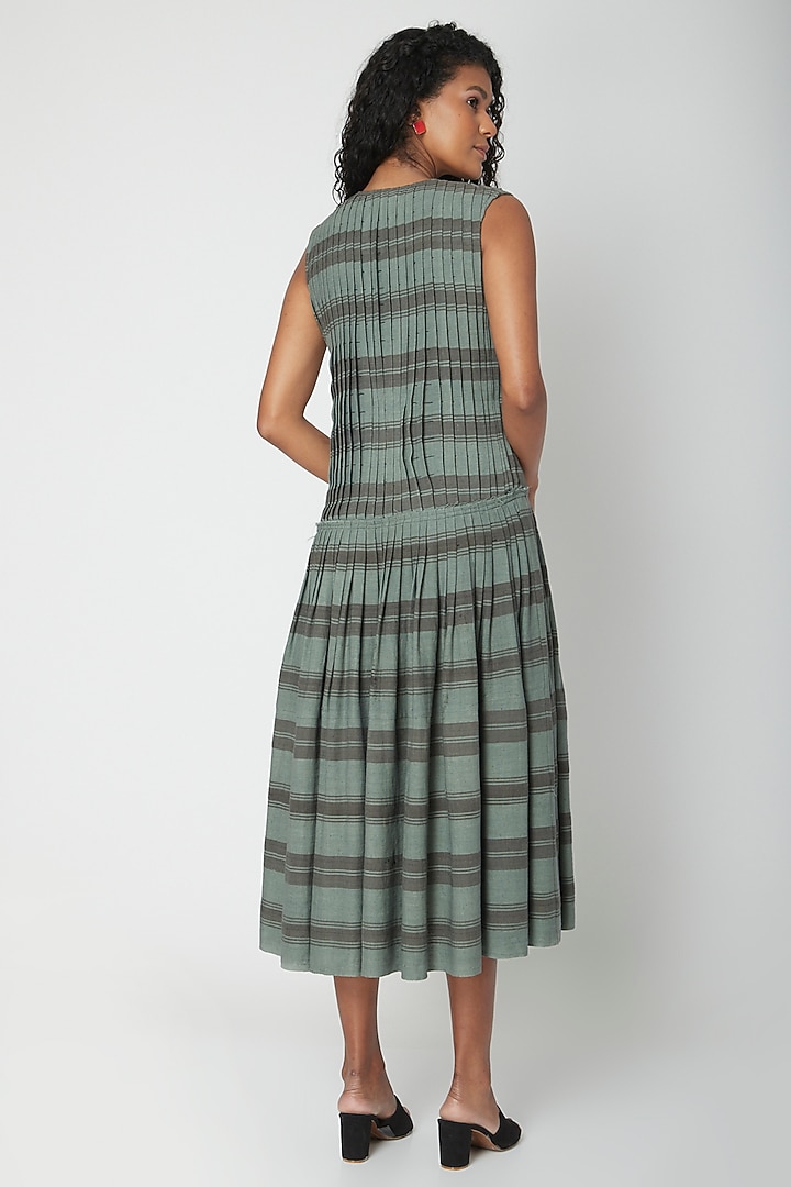 Teal Printed & Pleated Vacation Dress by Urvashi Kaur at Pernia's Pop Up Shop