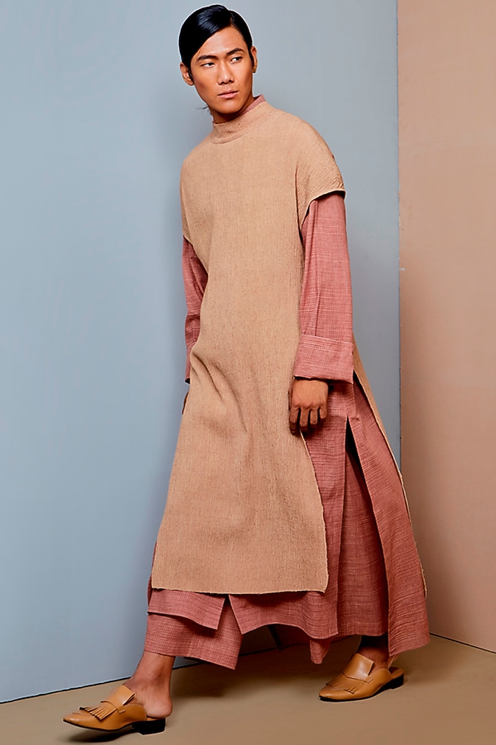 Salmon Cotton Long Tunic by Urvashi Kaur Men at Pernia's Pop Up Shop