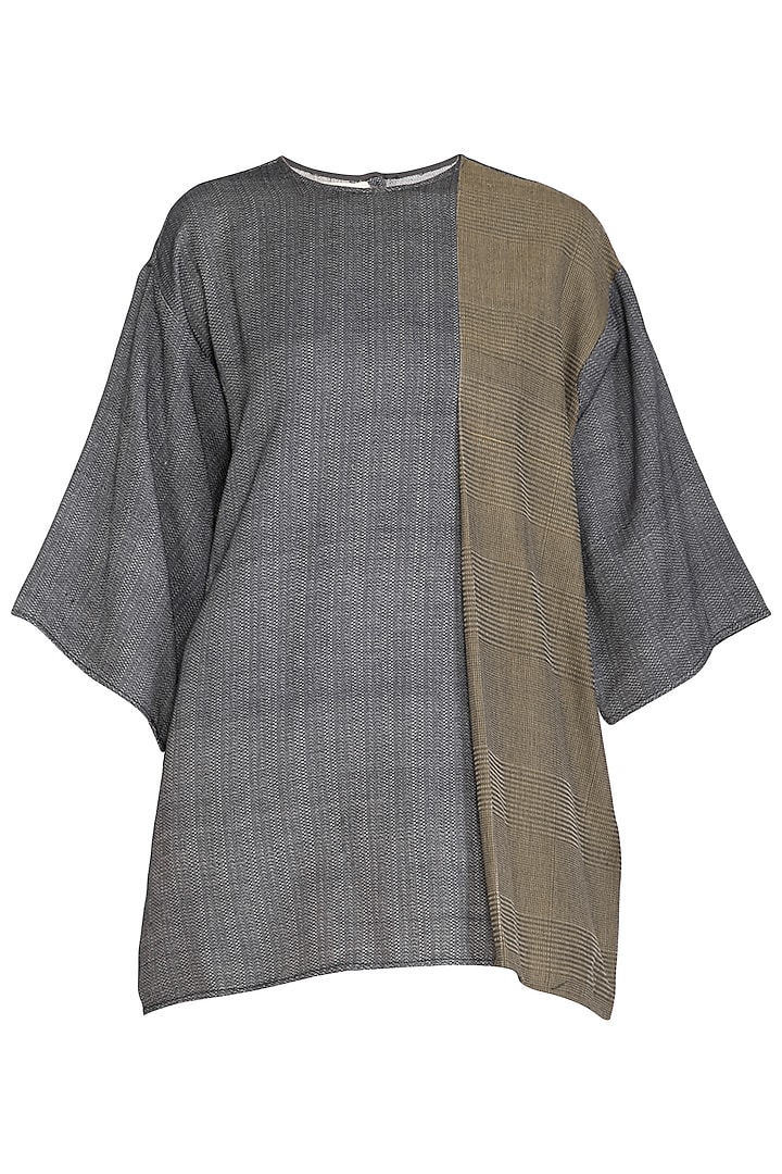 Grey Box Panelled Top Design by Urvashi Kaur at Pernia's Pop Up Shop 2023