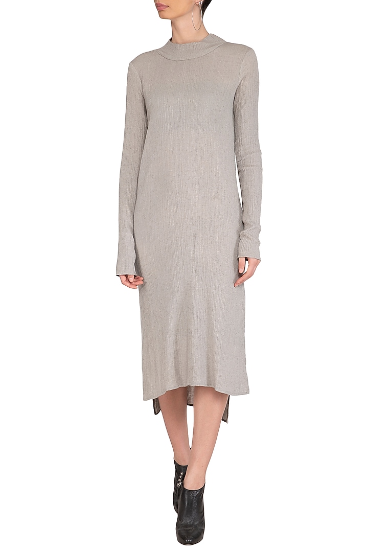 Light Grey Textured Long Tunic by Urvashi Kaur at Pernia's Pop Up Shop
