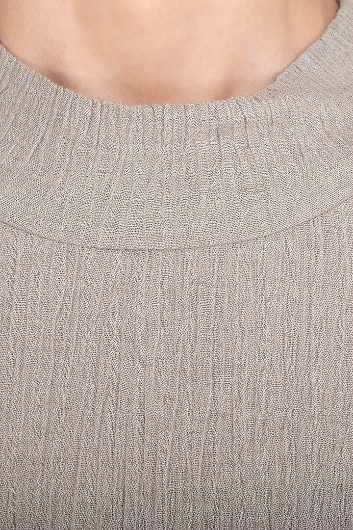 Light Grey Textured Long Tunic by Urvashi Kaur at Pernia's Pop Up Shop