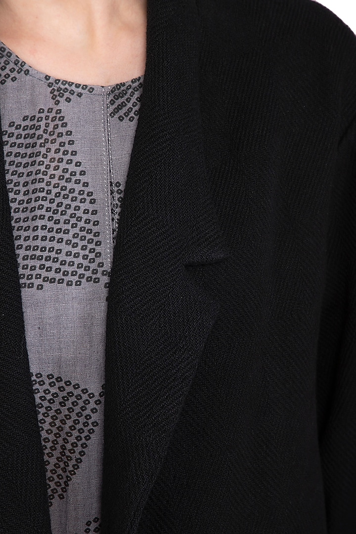 Black Textured Oversized Jacket by Urvashi Kaur at Pernia's Pop Up Shop