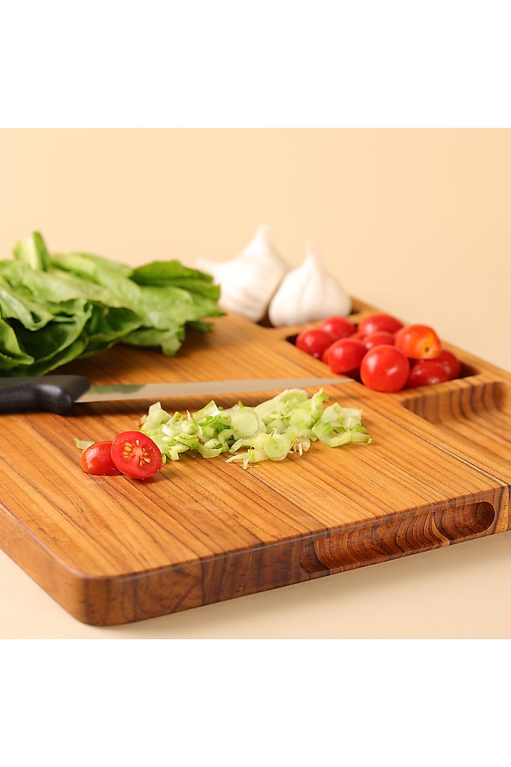 Natural Brown Wooden Chopping Board (Set of 2) Design by Araana Home at  Pernia's Pop Up Shop 2023