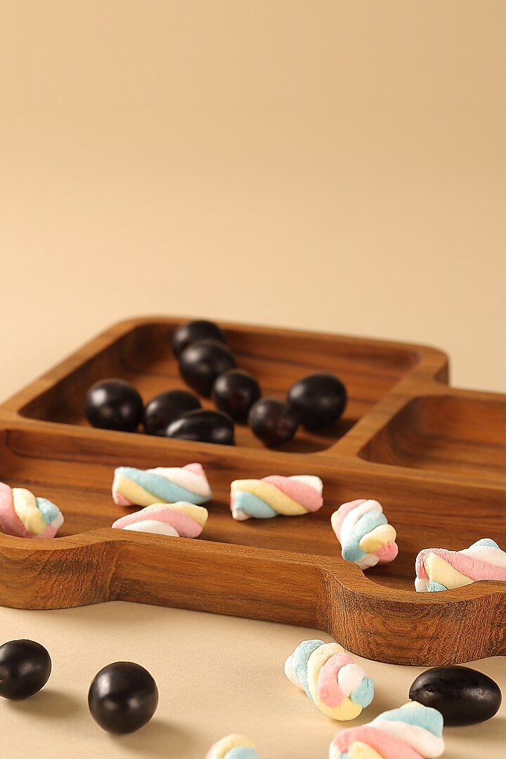 Brown Premium Teak Wood Chicago Truck Platter by Utopia Choice at Pernia's Pop Up Shop