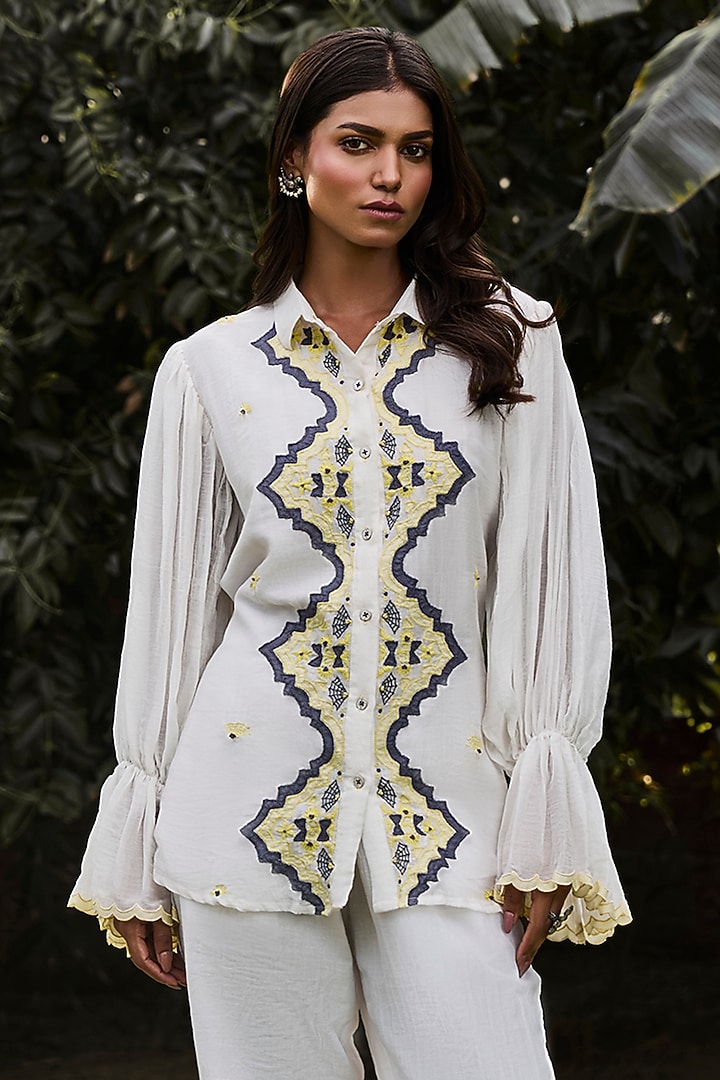 Ivory Handwoven Chanderi Hand Applique Work Co-Ord Set by VAANI BESWAL at Pernia's Pop Up Shop