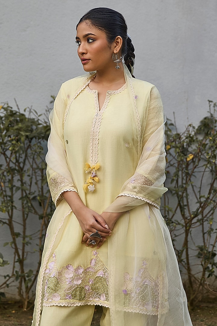 Yellow Handwoven Chanderi Hand Applique Embroidered Short Kurta Set by VAANI BESWAL at Pernia's Pop Up Shop