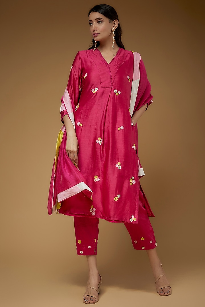 Pink Chivia Silk Floral Embroidered Kurta Set by VAANI BESWAL