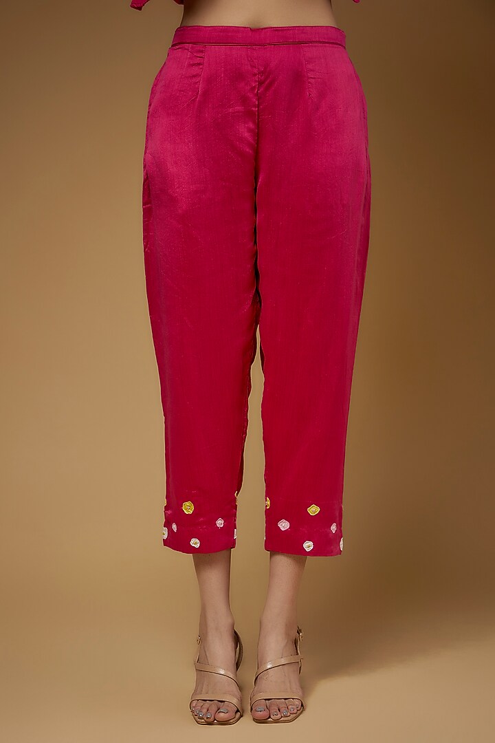 Pink Chivia Silk Floral Embroidered Kurta Set by VAANI BESWAL at Pernia's Pop Up Shop