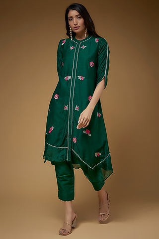 Green Handwoven Cotton Silk & Organza Hand Embroidered Asymmetrical Kurta Set by VAANI BESWAL