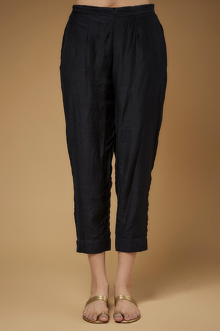 Black Handwoven Chanderi Tunic Set by VAANI BESWAL at Pernia's Pop Up Shop