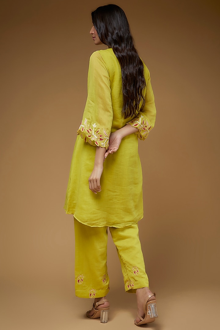 Yellow Malai Chanderi Cutwork Embroidered Kurta Set by VAANI BESWAL at Pernia's Pop Up Shop