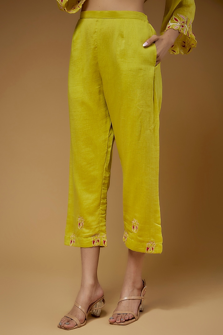 Yellow Malai Chanderi Cutwork Embroidered Kurta Set by VAANI BESWAL at Pernia's Pop Up Shop