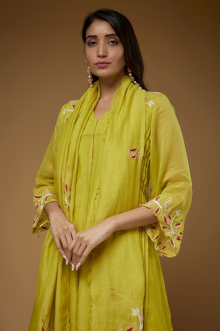 Yellow Malai Chanderi Cutwork Embroidered Kurta Set by VAANI BESWAL at Pernia's Pop Up Shop
