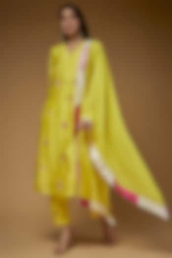 Yellow Chivia Silk Floral Embroidered Kurta Set by VAANI BESWAL