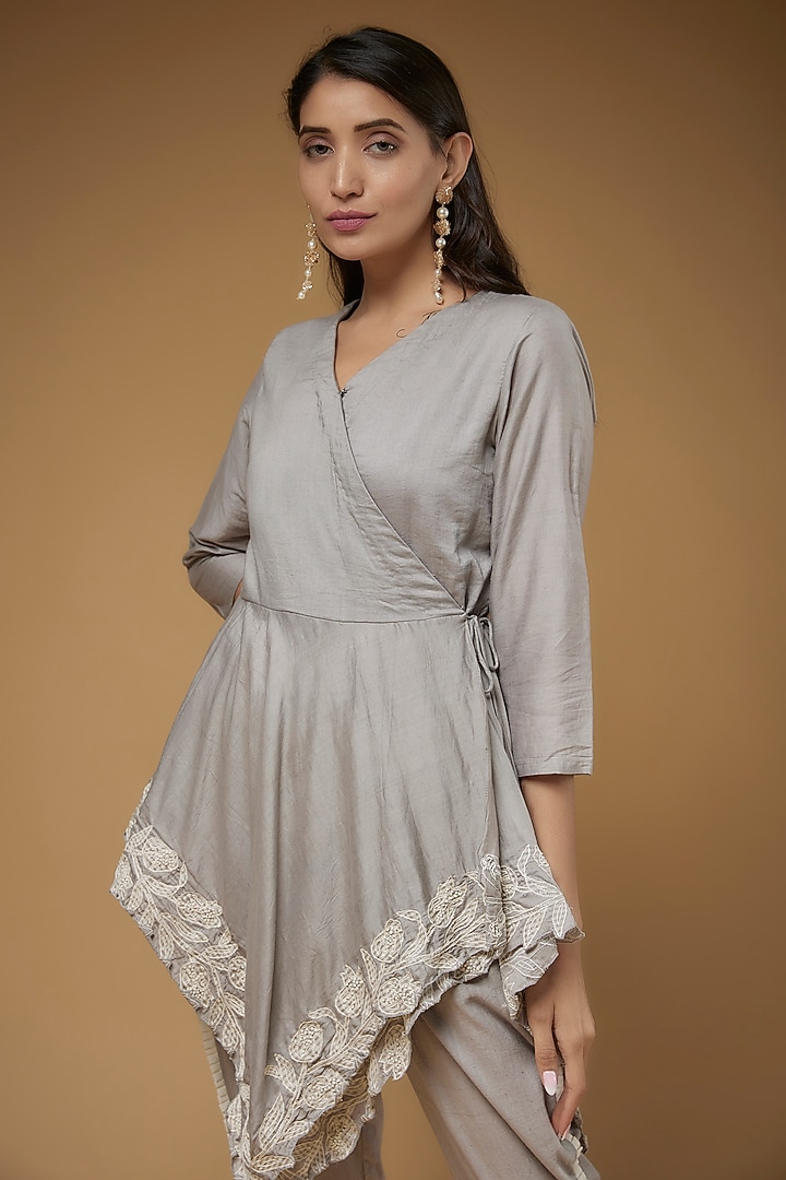 Grey Handwoven Cotton Silk Applique Embroidered Co-Ord Set by VAANI BESWAL at Pernia's Pop Up Shop
