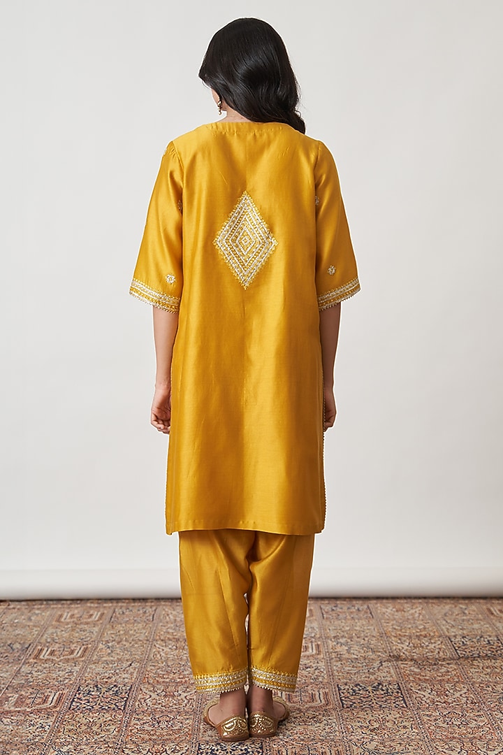 Yellow Pure Silk Chanderi Kurta Set by Vaaya at Pernia's Pop Up Shop