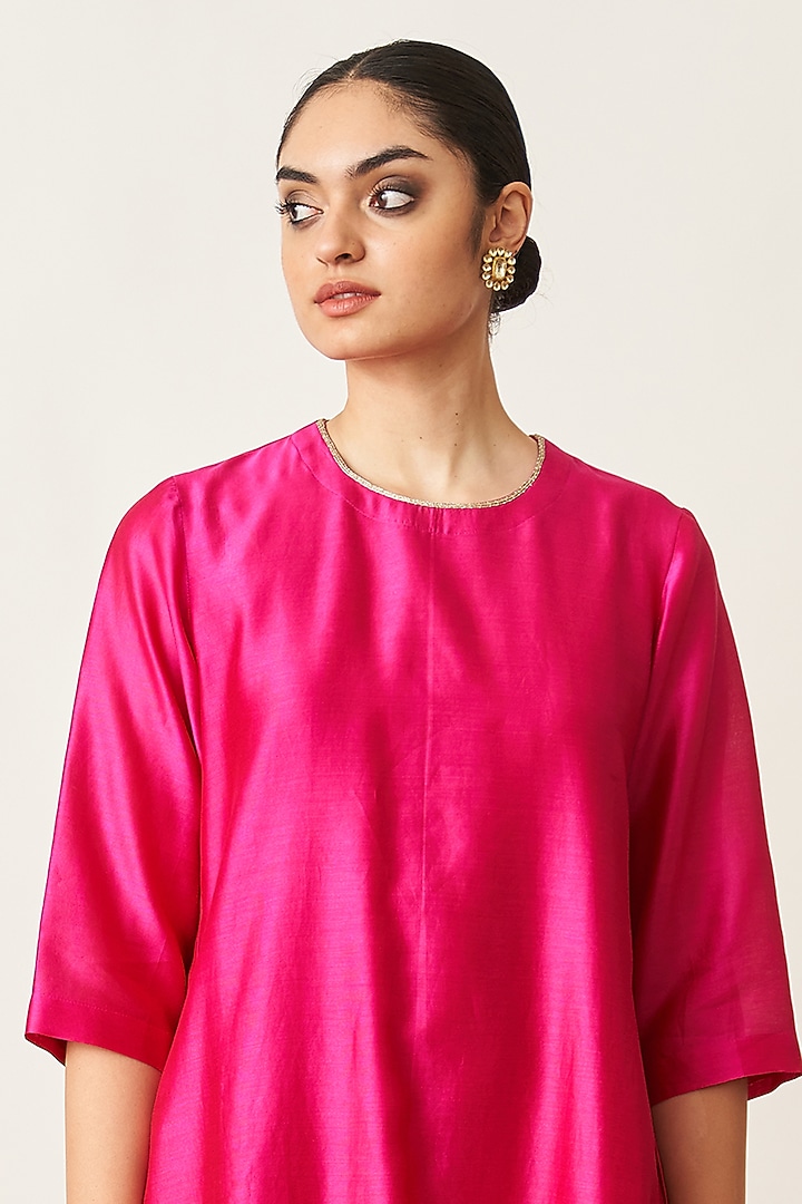 Rani Pink Silk Tissue Chanderi Kurta Set by Vaaya at Pernia's Pop Up Shop