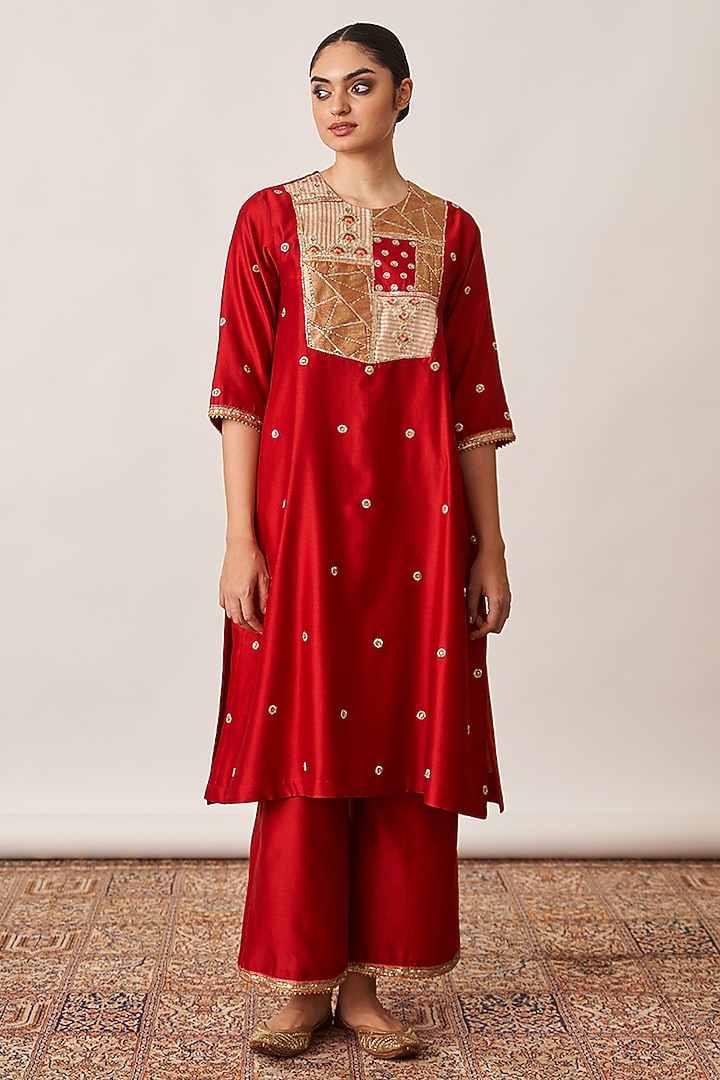 Red Pure Silk Chanderi Banarasi Kurta Set by Vaaya at Pernia's Pop Up Shop
