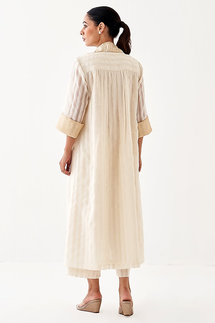 Off-White Handwoven Silk Chanderi Kurta Set by Vaaya at Pernia's Pop Up Shop