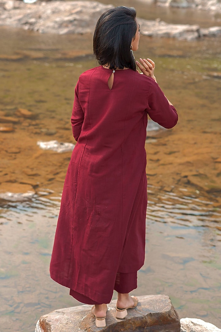 Maroon Handwoven Silk Cotton Pintucks Kurta Set by Vaaya at Pernia's Pop Up Shop